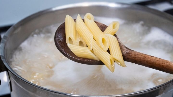 ¿Sirve de algo lanzar la pasta a la pared? El secreto para lograr su punto perfecto