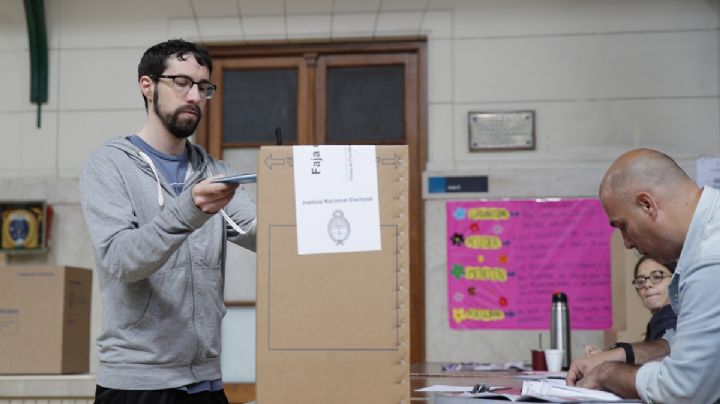 Elecciones en Argentina: gana partido de Milei ante una baja participación ciudadana