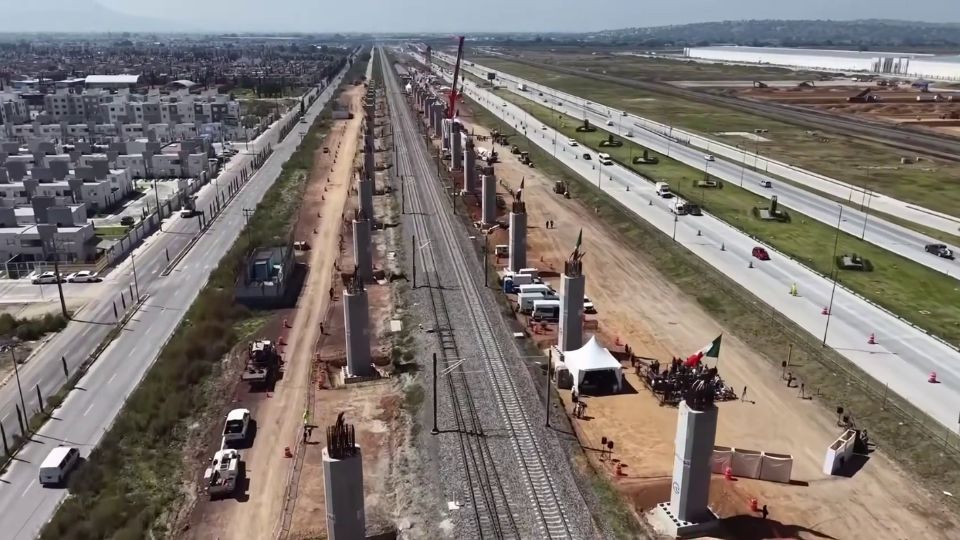 Los 42 kilómetros de largo permiten ir entre una capital y el nuevo AIFA