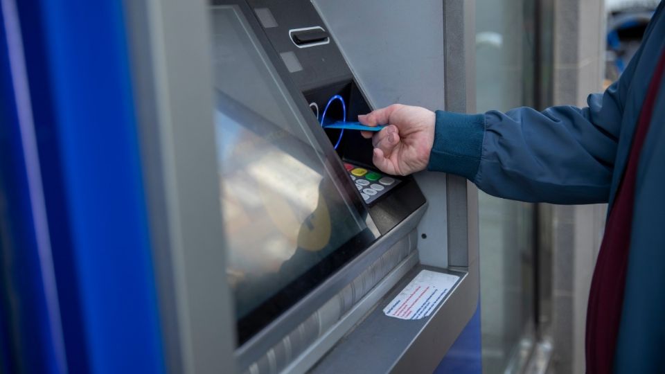 Conoce cómo puedes detectar con tiempo una trampa y poner a salvo tu dinero