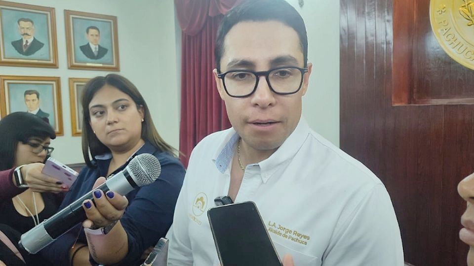 El presidente municipal pidió a los pachuqueños recordar a sus difuntos con orden