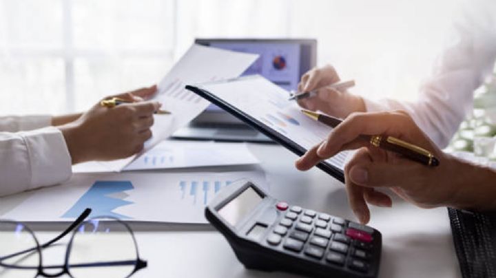 Así puedes evitar multas del SAT si recibes un préstamo familiar