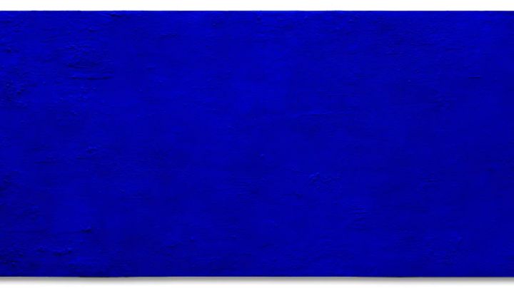 El mayor monocromo de Yves Klein se vende por 18,4 millones de euros