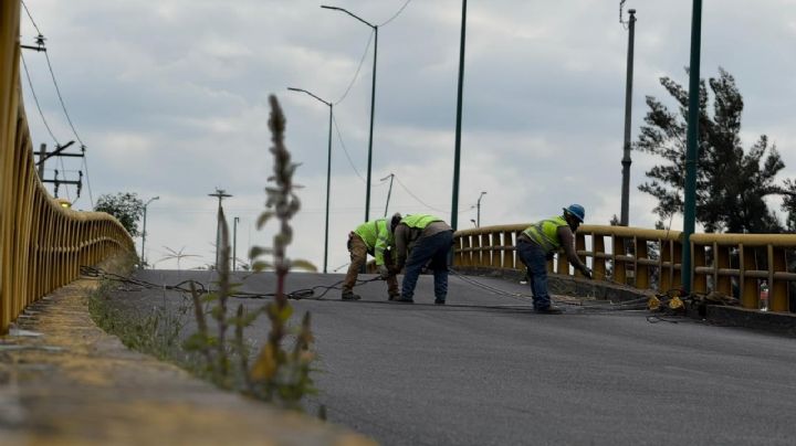 Puente en Neza se mueve desde hace años, denuncian vecinos; municipio niega peligro
