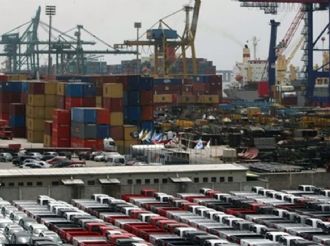 En revisión del T-MEC, piden eliminar aranceles a autos, acero y aluminio