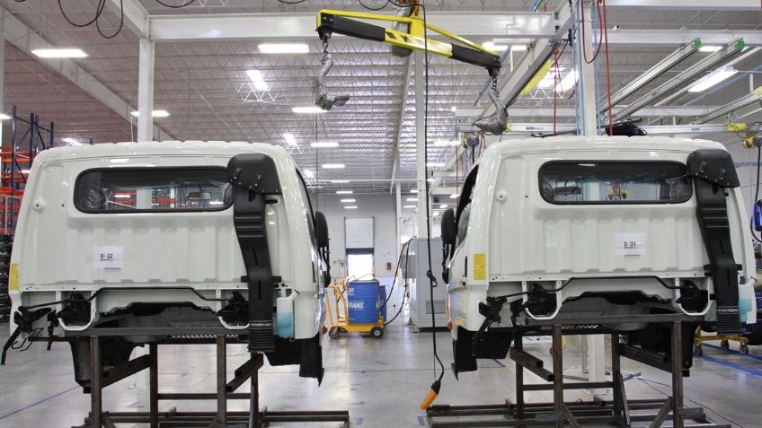 "Empresas automotrices no cerrarán en México por aranceles de Trump": Sheinbaum