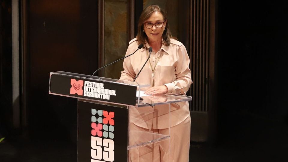 Nahle compra 4 camiones de pasajeros para trasladar a artistas, deportistas y artesanos de Veracruz