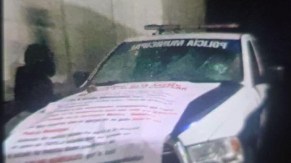 En un comunicado desde el ayuntamiento, se informó el policía se encuentra fuera de peligro