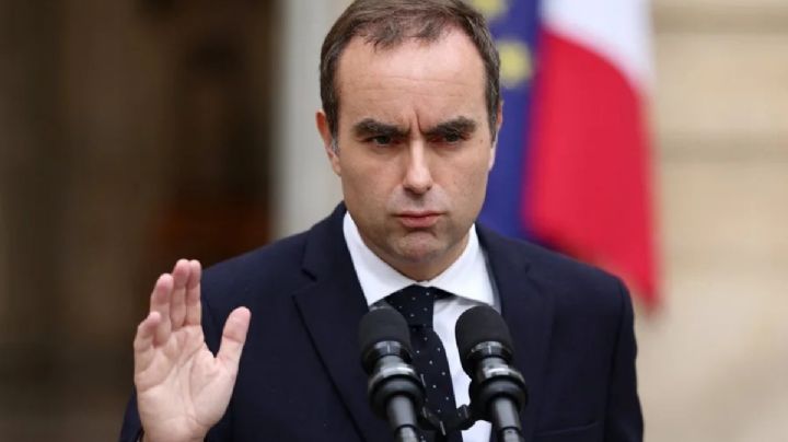 Primer ministro francés presenta su dimisión a Macron pocas horas después de nombrar a su Gobierno