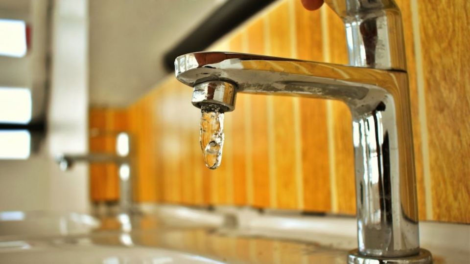 El Estado debe garantizar el derecho humano al agua en forma suficiente para la vida
