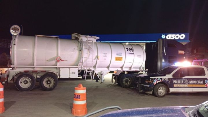 Aseguran pipa de huachicol y detienen a chofer en Ecatepec