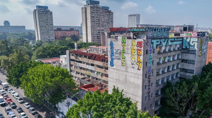 Tlatelolco: hallan cuerpo durante demolición del Hospital Gonzalo Castañeda del ISSSTE