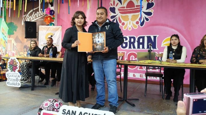 Presentan “El Cristo de la Montaña”, un texto sobre ritual tradicional de San Agustín Tlaxiaca