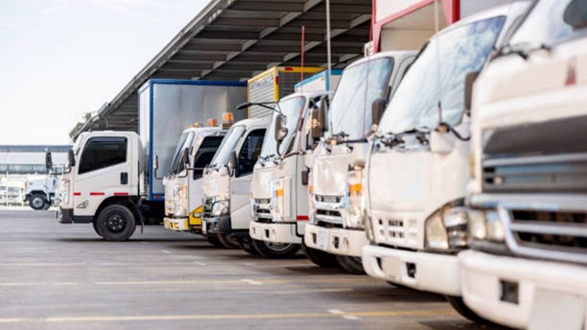 Ventas de vehículos pesados México 2025: caen 40% y exportaciones bajan 30%