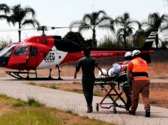 Trasladan en helicópteros a pacientes para evitar bloqueos