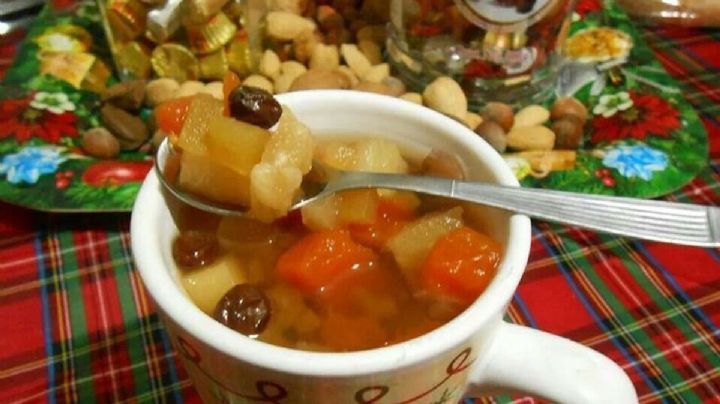 El ponche de frutas, la bebida tradicional que endulza la temporada navideña: receta