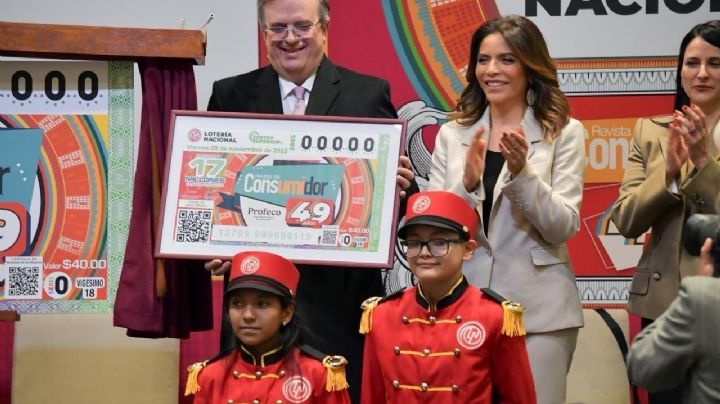 Con billete de lotería, celebran 49 años de la Revista del Consumidor