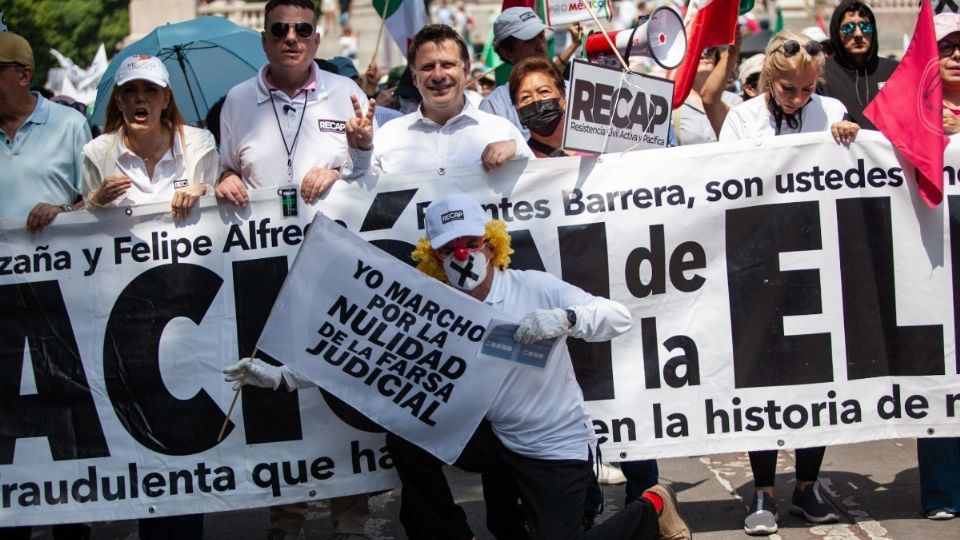 La marcha convocada por trabajadores cesados y activos, así como jubilados del Poder Judicial será el 12 de noviembre y el paro nacional de 48 horas de la CNTE se prevé para los días 13 y 14 del mismo mes