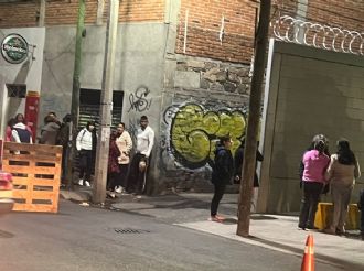 Bodega Aurrerá: hieren de gravedad a policía que trató de detener a asaltantes