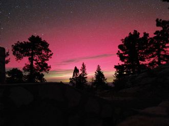 Auroras boreales impactarán sistemas de navegación y comunicaciones: UNAM