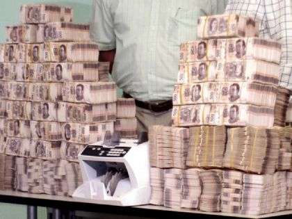 La UIF presentó 98 denuncias a la FGR por más de 319 mil reportes de presunto lavado de dinero