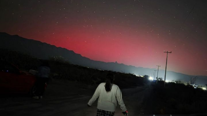 Auroras boreales sorprenden a habitantes de García, Nuevo León