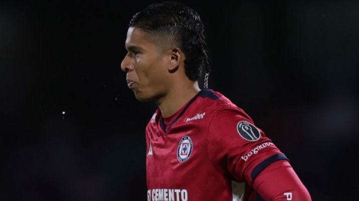 Cruz Azul y exárbitro lanzan petición a la Liga MX tras fractura de Kevin Mier