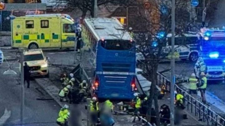 Mueren varias personas tras ser atropelladas por un autobús de dos pisos en Estocolmo