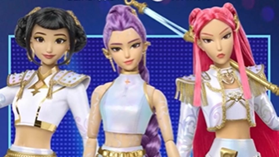 Al peinado y maquillaje, recreados de manera precisa