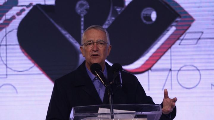 Salinas Pliego enfrenta revés en Londres por presunta operación encubierta