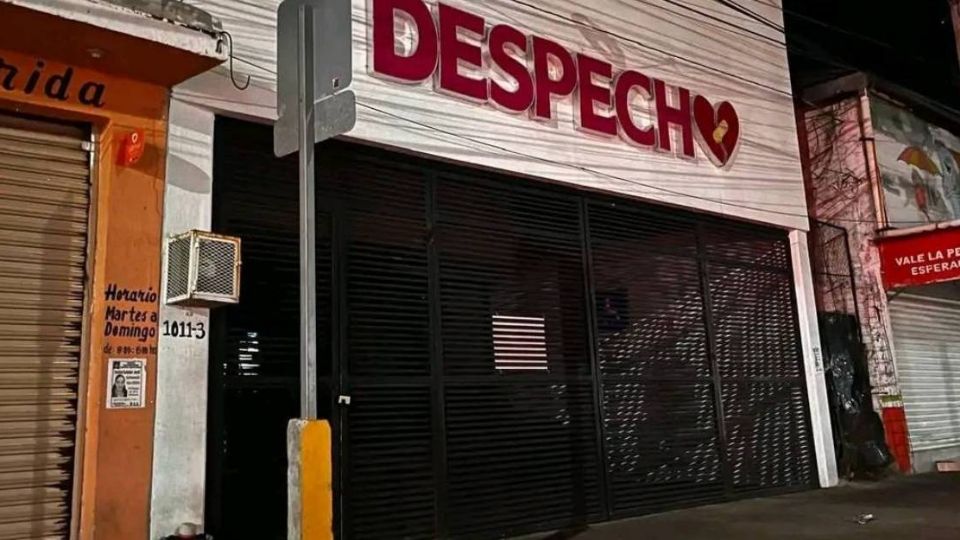 En varios bares de Salamanca dejaron cartulinas con amenazas.