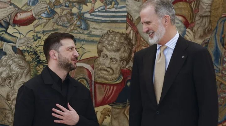 Felipe VI garantiza a Zelenski el apoyo integral de España a Ucrania y respalda su ingreso en la UE