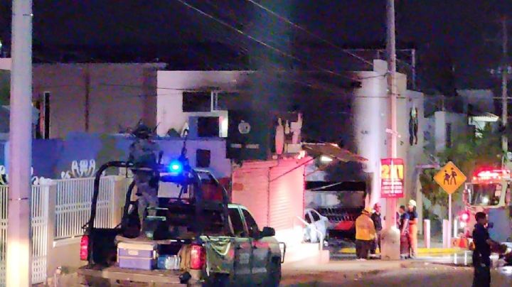 Atacan nuevamente un colegio privado en Culiacán; incendian vehículo contra la fachada