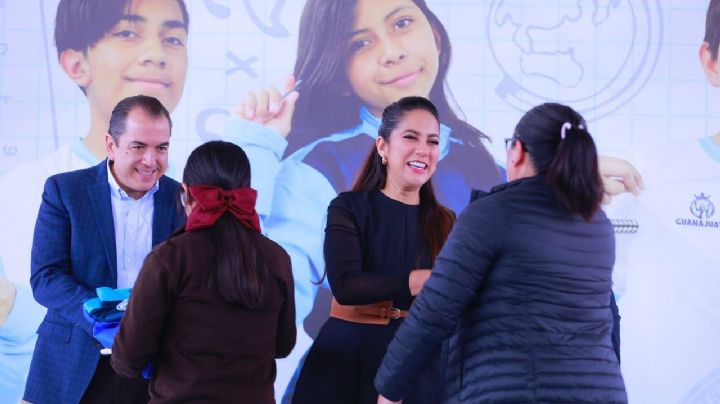 Tarjeta Rosa: Promete Libia aumentar más beneficiarias en Dolores Hidalgo