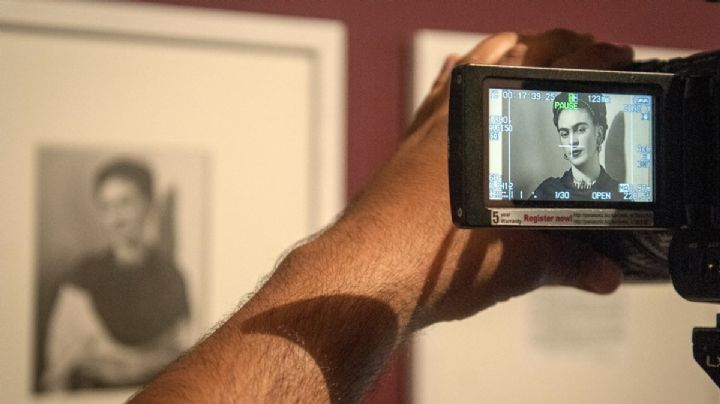 Cuadro de Frida Kahlo rompe récord como la obra más cara de una mujer: se vende por 54.7 mdd