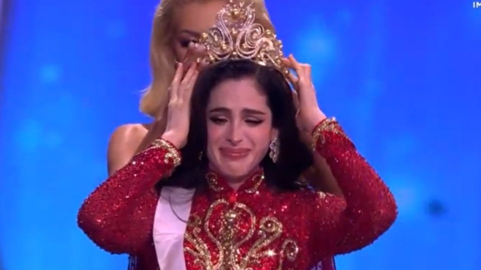 Se corona como Miss Universo 2025