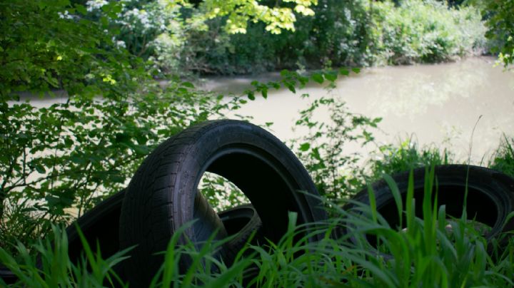 Sacan del Río Lerma en Salamanca 2mil llantas: así luce la fuente vital de Guanajuato