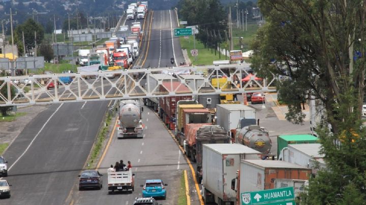 Gobierno pacta con transportistas y agricultores evitar bloqueos nacionales