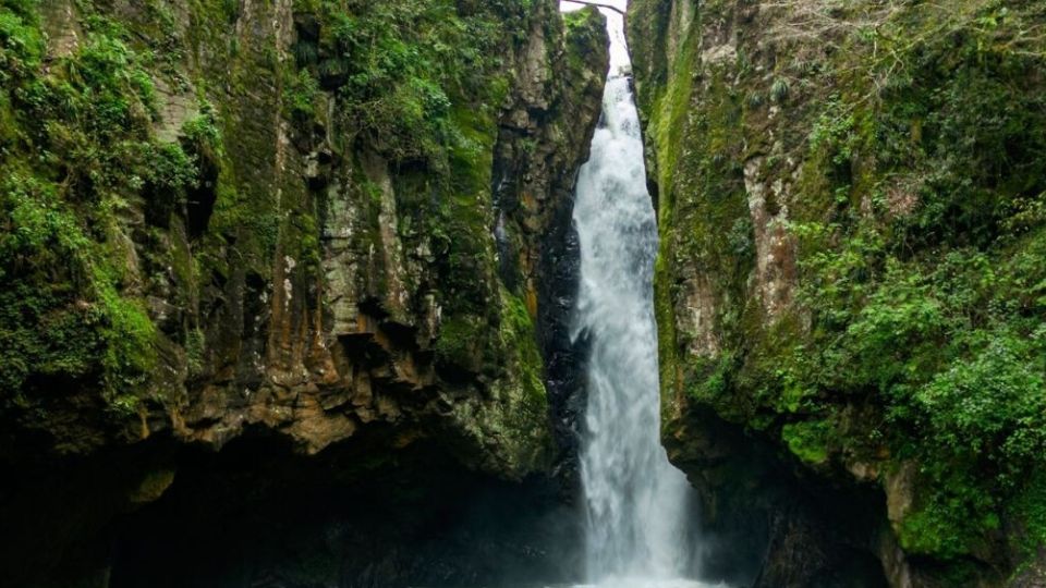 Los manantiales tienen agua cristalina para nadar