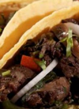 Foto descriptiva de: ¿Cómo cocinar unos tacos de moronga caseros con una receta rápida?