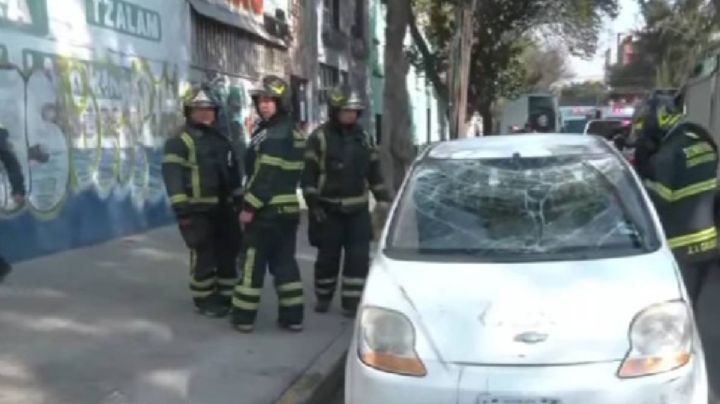 Volcadura de auto deja tres heridos en la colonia Doctores