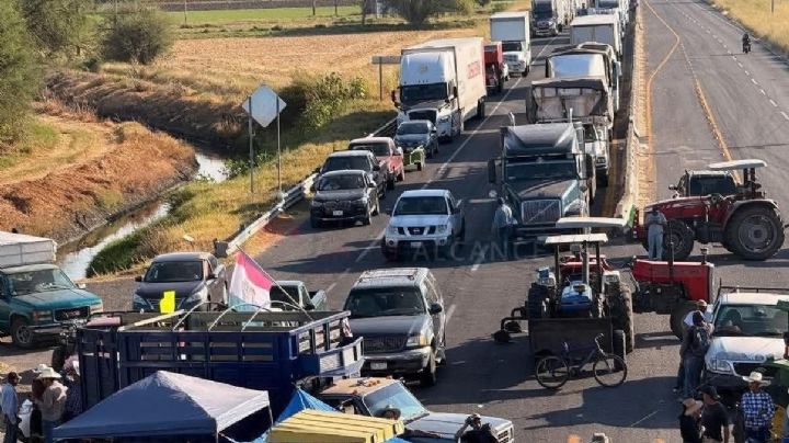 Esta es la única carretera bloqueada en Guanajuato hoy martes 25 de noviembre