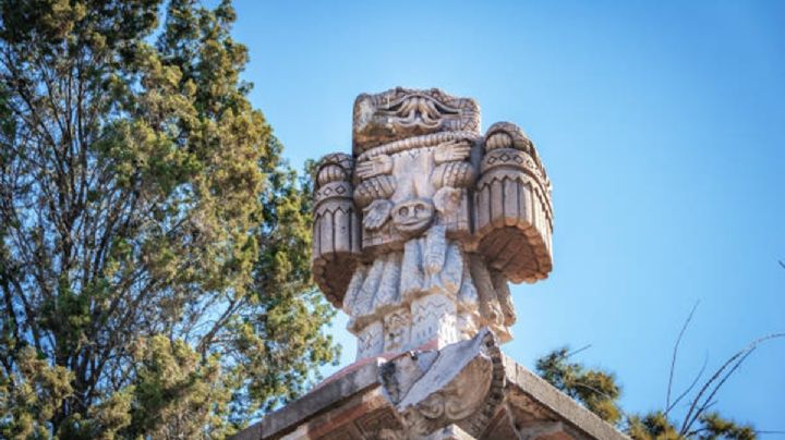 ¿Quién fue Coatlicue y por qué su figura se ha retomado como símbolo del nuevo megaproceso tecnológico en México?