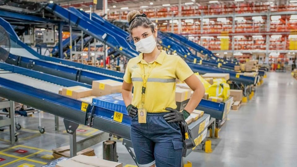 Mercado Libre ofrece prestaciones de ley y superiores como vales, comedor y más