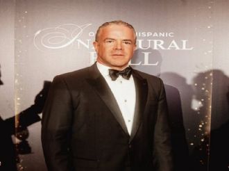 Emiten orden de aprehensión en contra de Raúl Rocha, dueño de Miss Universo