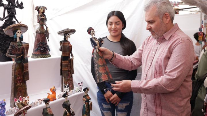 Catrinas de Michoacán se venderán en línea en tiendas departamentales: Bedolla
