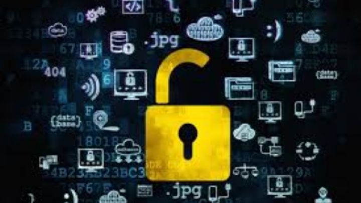 C4 impartió charla en FCA sobre riesgos en telefonía e internet