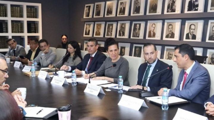 Industriales y legisladores dialogan sobre agenda legislativa para fortalecer competitividad nacional