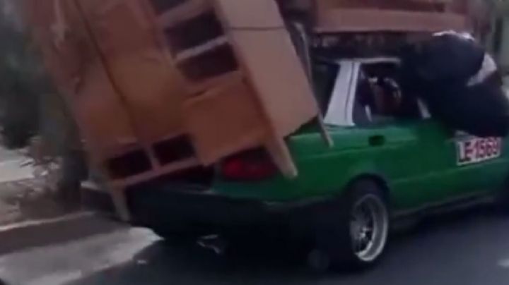 Taxi mundanza en León, los Tsuru son de batalla