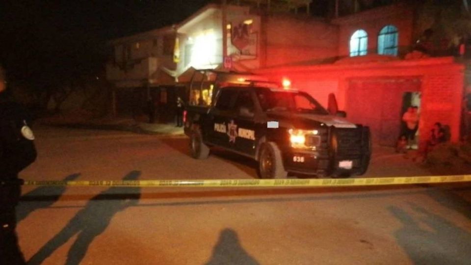 En el lugar de los hechos murió el albañil identificado como “Poncho”.